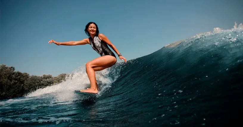 Barra-de-Nexpa---surfer